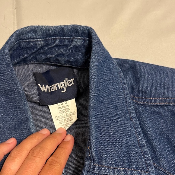 Wrangler Dark Blue Denim Button-Up Shirt - Picture 2 of 6